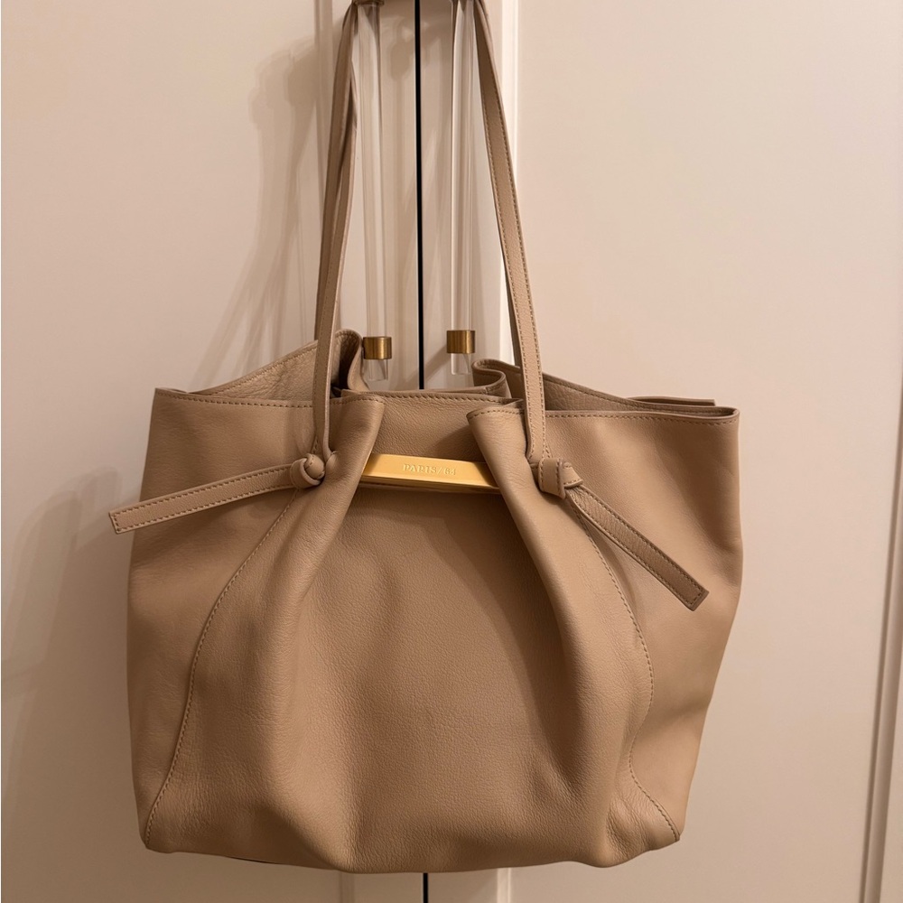 Paris64 Tan Leather Tote Bag